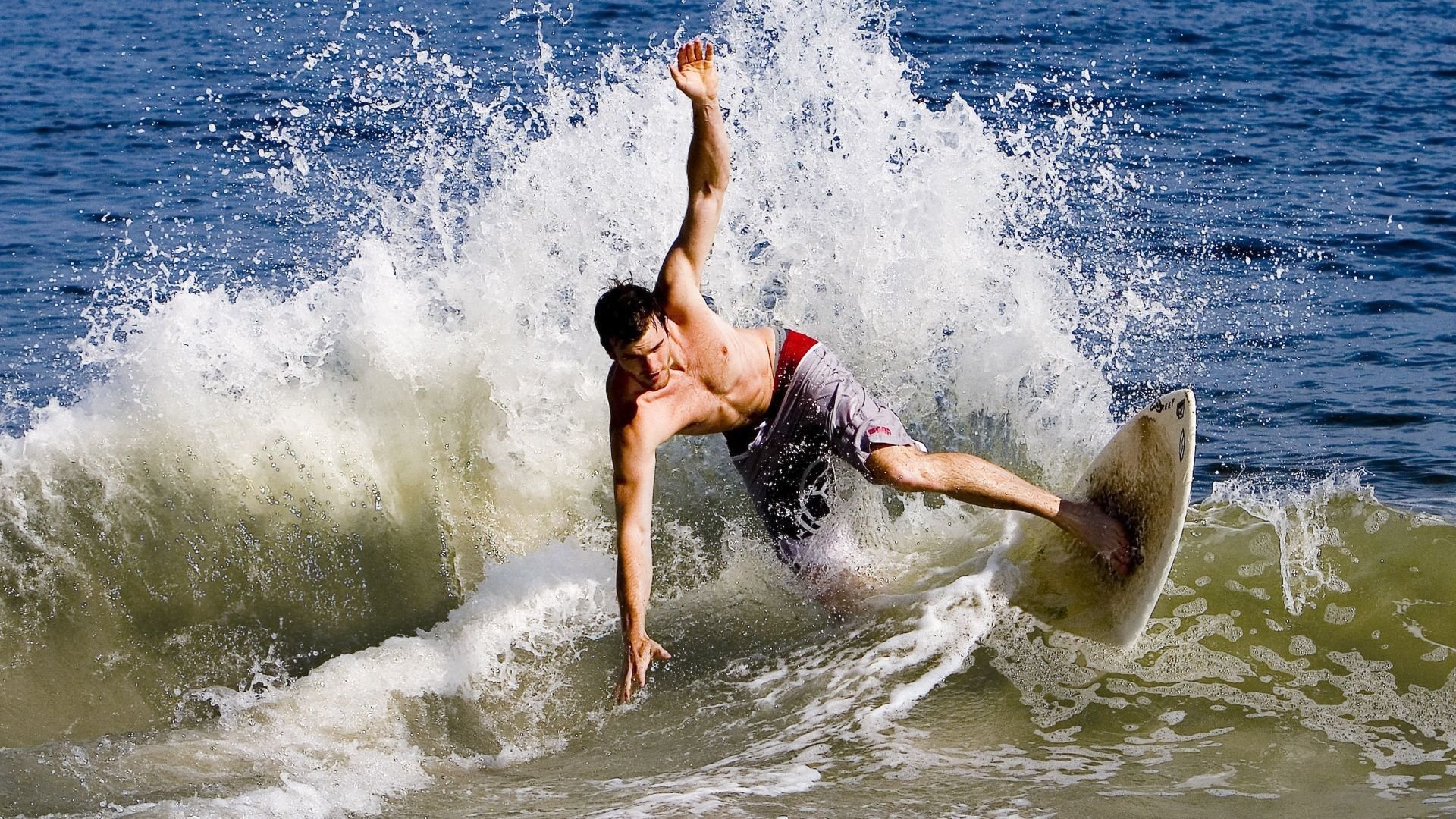 【比赛趋势】本赛季投手和击球队表现比较分析，投球手接杀